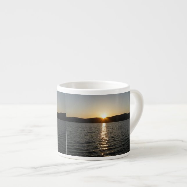 Tasse Expresso Coucher de soleil sur le lac Onota : horizontal (Devant droit)