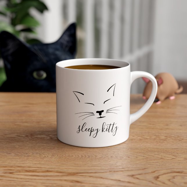 Tasse Expresso Coupe Espresso Cute Chat Face Sleepy Kitty Whisker (A cute sleeping cat face espresso cup with space for your name or keep the sleepy kitty text)