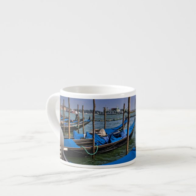 Tasse Expresso Eau du Grand Canal avec barques de gondole alignée (Devant gauche)