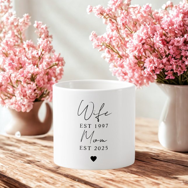 Tasse Expresso Femme Maman EST 2025 Espresso Cup | Cadeau personn (Créateur téléchargé)