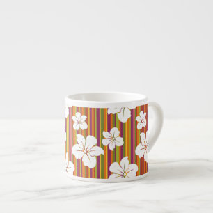 Tasse Expresso Fleurs blanches sur un arrière - plan rayé