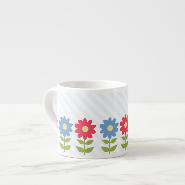Tasse Expresso Fleurs de printemps rouges et bleues (Devant gauche)