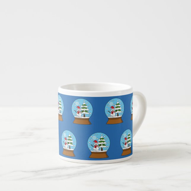 Tasse Expresso Globe de neige avec Snowman et Pine Tree (Devant droit)