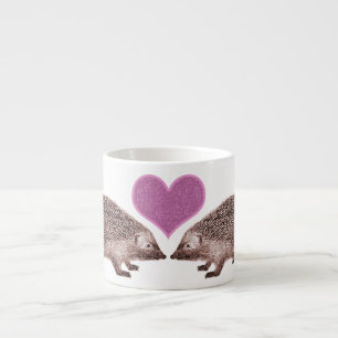 Tasse Expresso Hérissons dans le dessin mignon d'amour pour des