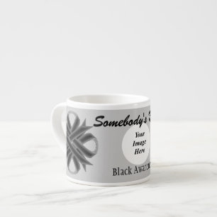 Tasse Expresso Le ruban de fermeture noire par Kenneth Yoncich