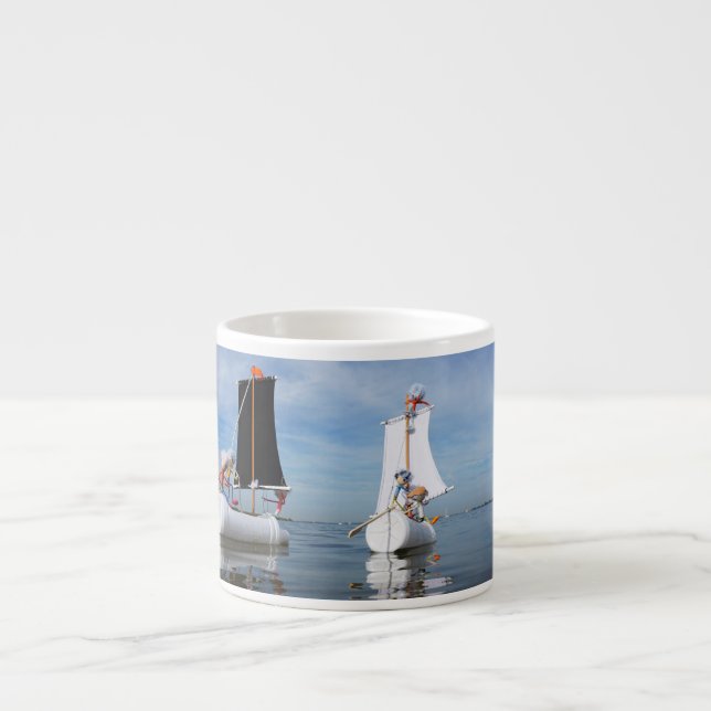 Tasse Expresso Les Fubby en voile qui vont à l'aventure. (Devant)