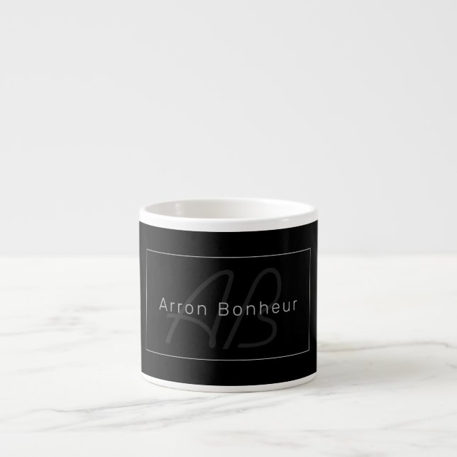 Tasse Expresso Moderne Noir & Gris | Nom & Monogramme Cool (Devant)