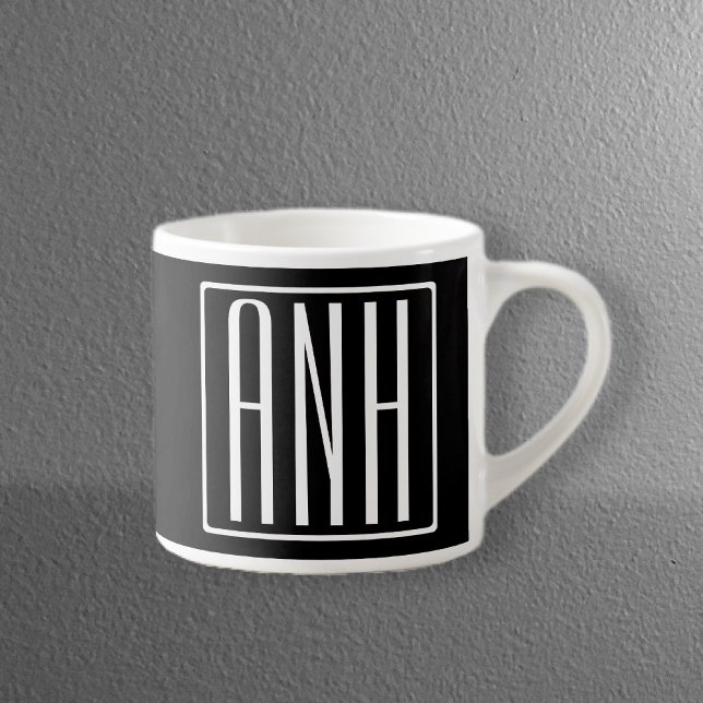 Tasse Expresso Monogramme Initiales 3 Moderne Gras | Blanc Sur No (Créateur téléchargé)