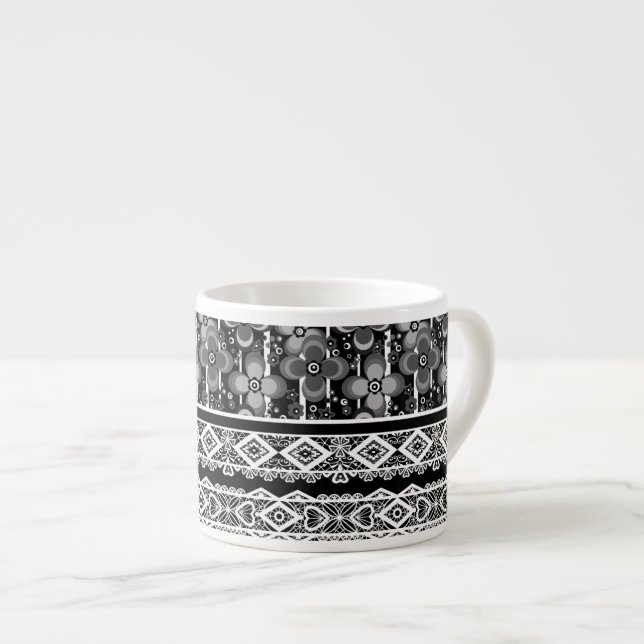 Tasse Expresso Motif noir et blanc avec dentelle et patchwork (Devant droit)