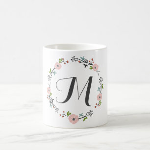 Tasse florale rose de monogramme de la guirlande