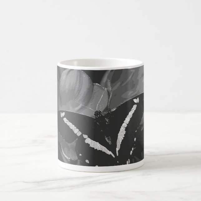 Tasse Flutter Charm – Papillons Élégants pour Séré (Centre)