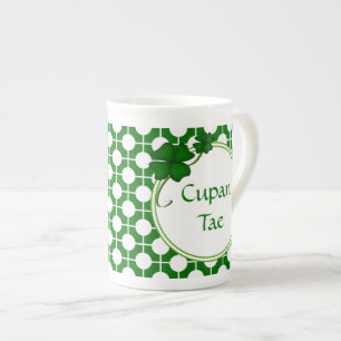 Tasse gaélique de porcelaine tendre de shamrock de