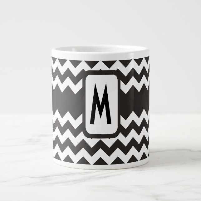 Tasse Géante Chevrons noir et blanc monogramme (Devant)
