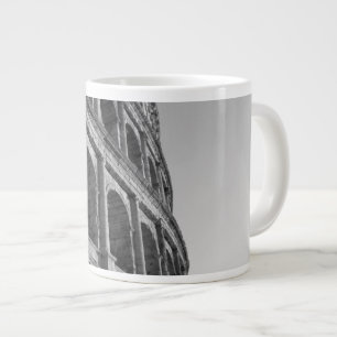 Tasse Géante Colisée à Rome. amphithéâtre romain monumental
