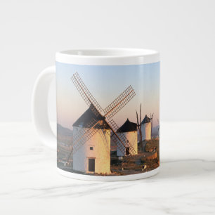 Tasse Géante Consuegra, La Mancha, Espagne, moulins à vent