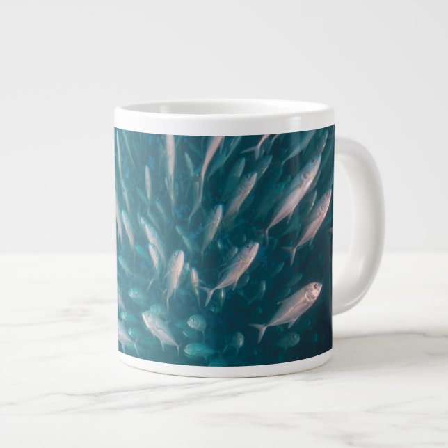 Tasse Géante Dans les crics (Devant droit)