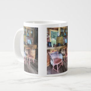 Tasse Géante Deux chaises roses dans le magasin général