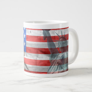 Tasse Géante Drapeau américain avec soldats et statue de la Lib