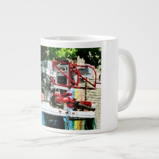 Tasse Géante Échelle de camion-feu (Devant droit)
