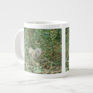 Tasse Géante Écureuil avec de la bouillie d'Acorn