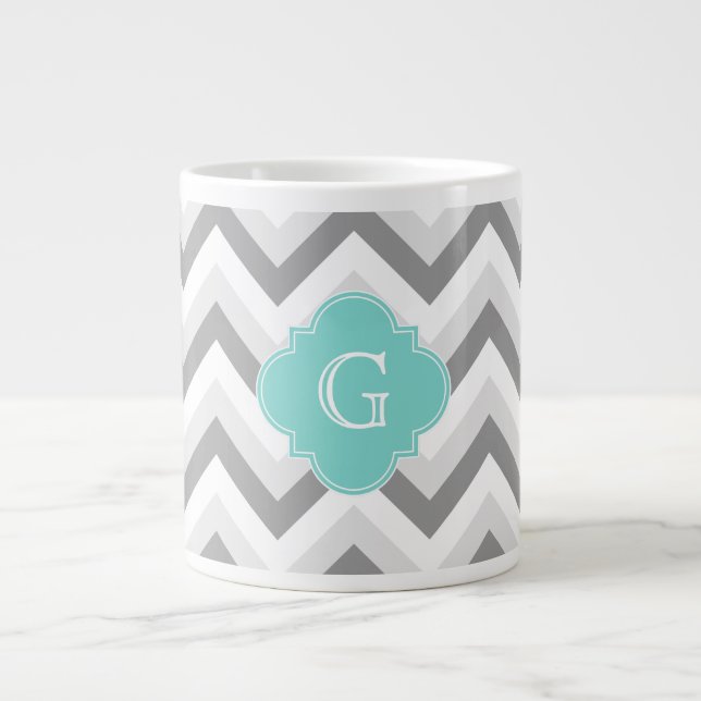 Tasse Géante Lt Deux Gris Blanc Chevron Aqua Monogramme (Devant)
