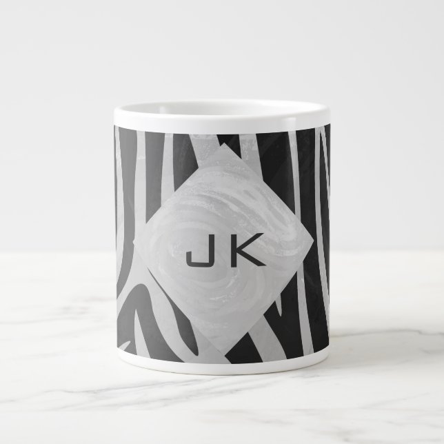 Tasse Géante Monogramme noir et gris clair Zebra (Devant)