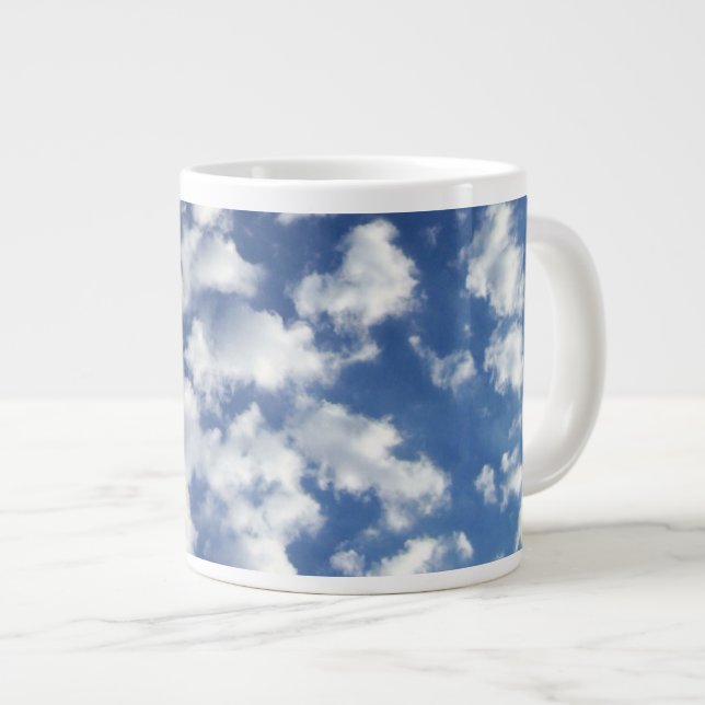 Tasse Géante Nuages Puffy Sur Ciel Bleu (Devant droit)