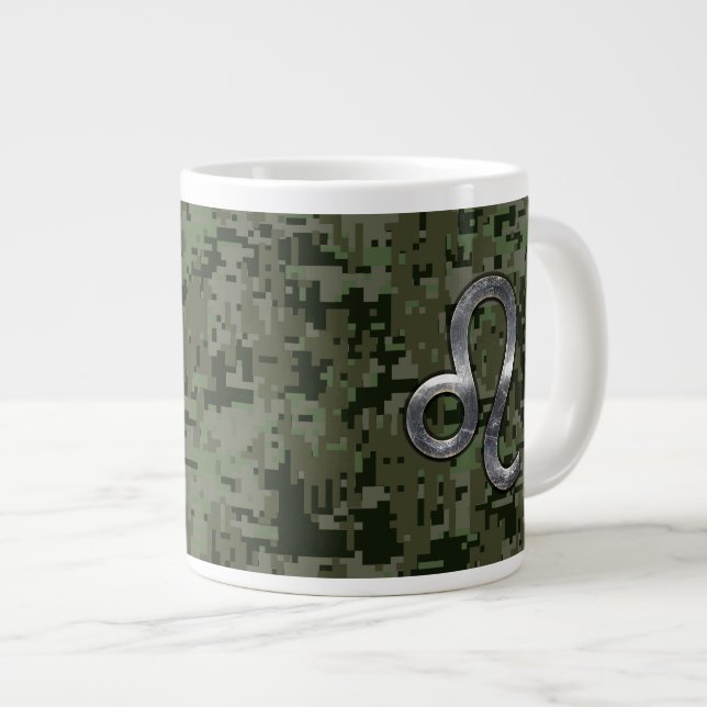 Tasse Géante Symbole de Leo Zodiac sur Camo numérique Woodland (Devant droit)