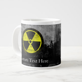 Tasse Géante Symbole radioactif Grunge