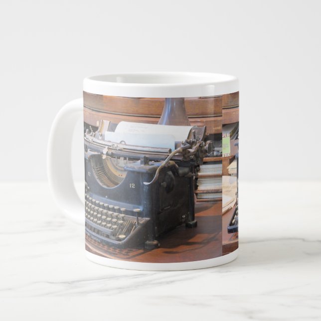 Tasse Géante Typographie antique (Devant gauche)