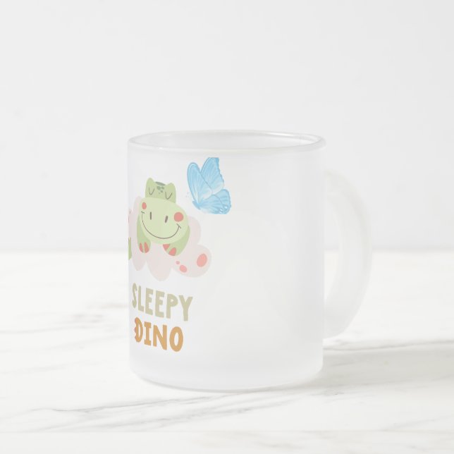 Tasse Givré "Adorable Dino vert dormant" (Devant droit)