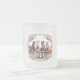 Tasse Givré Chevaux élégants dans l'art de la couronne florale