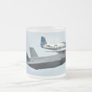 Tasse Givré F-35 Fighter Jet avec P-51 Mustang