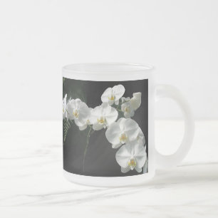 Tasse Givré Fleurs et fougères d'orchidées blanches
