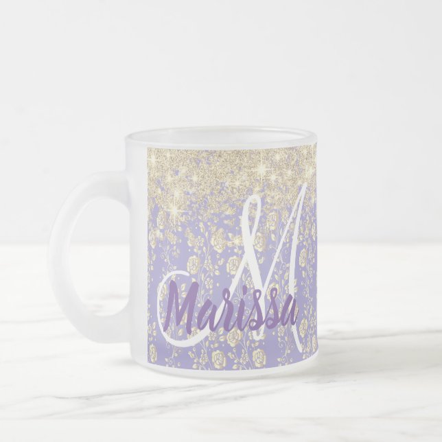 Tasse Givré Floral d'or Monogram sur Lavender (Gauche)