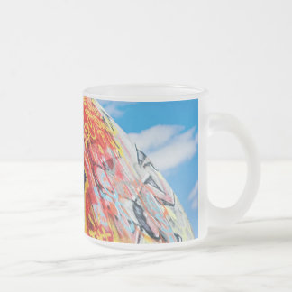 Tasse Givré graffiti de planète