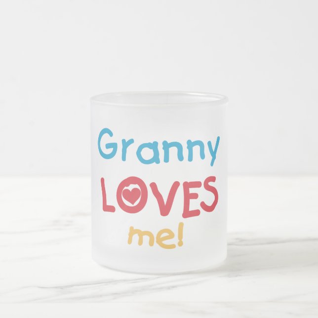 Tasse Givré Granny Loves Me Tshirts et cadeaux (Centre)