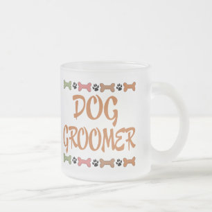 Tasse Givré Groomer mignon de chien de profession d'animal