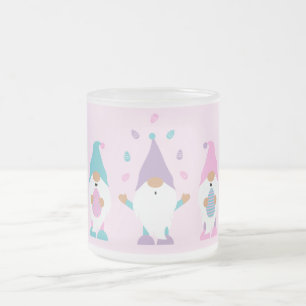 Tasse Givré Joyeuse Gnomie de Pâques Jonglant des oeufs de Pâq