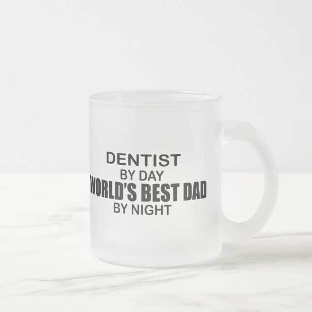 Tasse Givré Le meilleur papa du monde - dentiste (Droit)