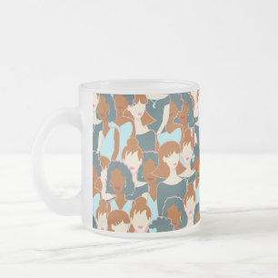 Tasse Givré Motif sans couture avec filles noires et blanches