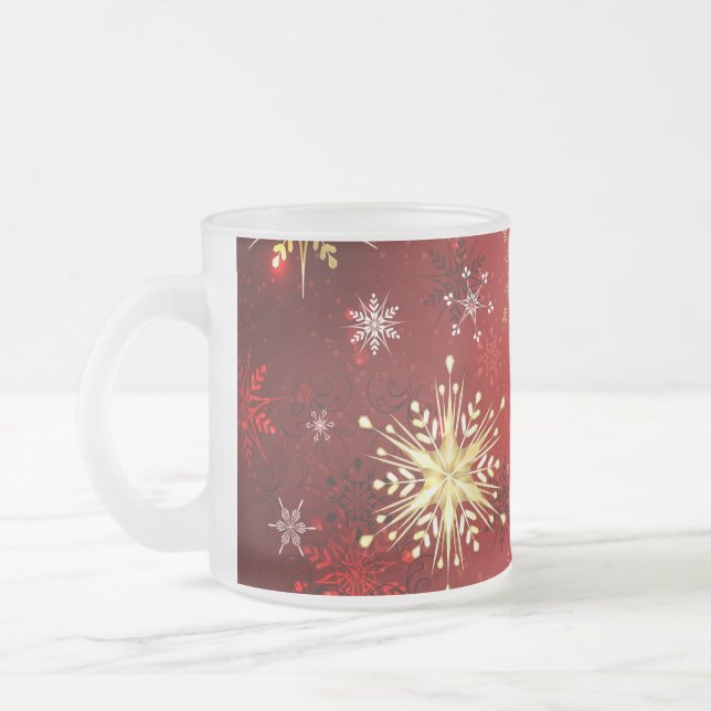 Tasse Givré Noël Golden Snowflakes sur Arrière - plan rouge (Gauche)