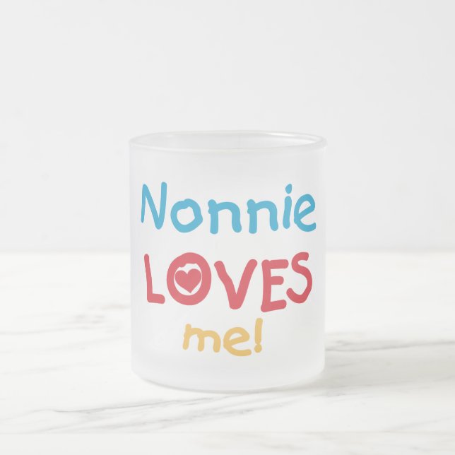 Tasse Givré Nonnie m'aime des T-shirts et des cadeaux (Centre)