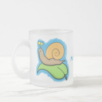Un mignon escargot heureux sur une illustration d'