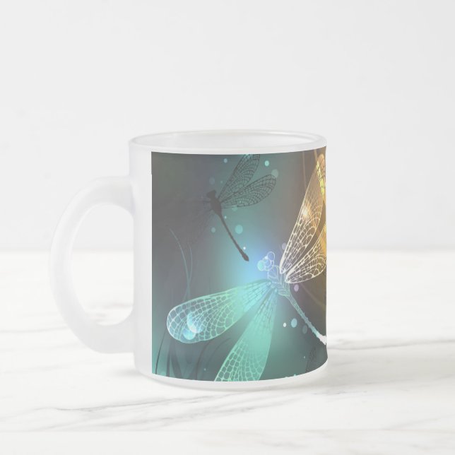 Tasse Givré Vol de libellule verte lumineuse (Gauche)