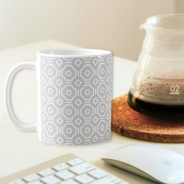 Tasse grise octogonale à carreaux (Créateur téléchargé)
