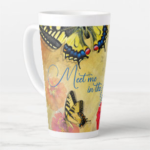 Tasse haute de latte de jardin de papillon avec di
