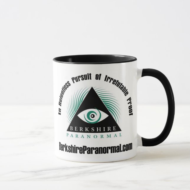 Tasse implacable de poursuite de groupe paranormal (Droite)