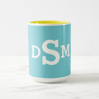 Tasse initiale de monogramme