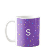 Tasse initiale joyeuse aux pépites